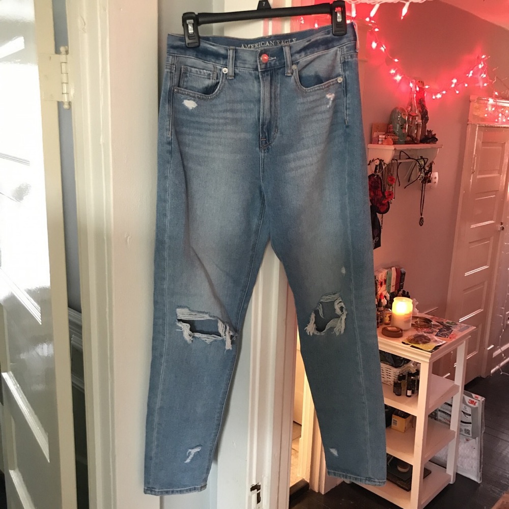 American Eagle mom jeans